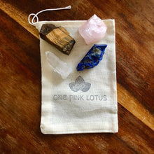 Load image into Gallery viewer, LIBRA GIFT BOX - Zodiac Astrology kit, September 23 - October 22