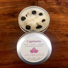 Load image into Gallery viewer, CAPRICORN GIFT BOX - Zodiac Astrology kit, December 22 - January 19