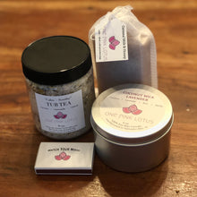 Load image into Gallery viewer, CALM + SOOTHE spa and bath kit / gift box