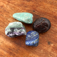 Load image into Gallery viewer, VIRGO GIFT BOX - Zodiac Astrology kit, August 23 - September 22