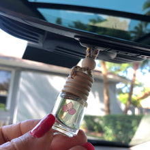 Load image into Gallery viewer, Hanging Car Diffuser 6ml. (pick your fragrance!)
