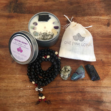 Load image into Gallery viewer, MINI Manifestation kit - PROTECTION &amp; POSITIVITY (meditation, gift box, self care)
