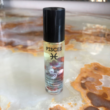 Load image into Gallery viewer, Zodiac Mood Oil with essential oils and crystals (Select your sign!)

